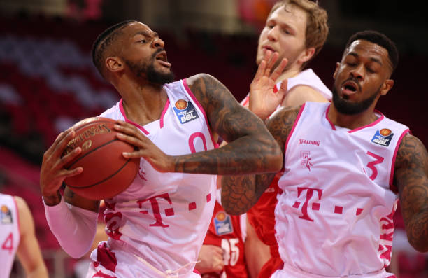 尤其在对阵 尤其在对阵