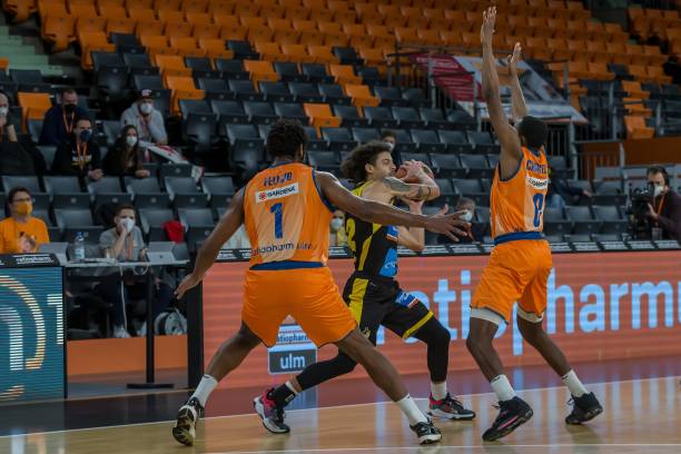 他在联赛中 他在联赛中